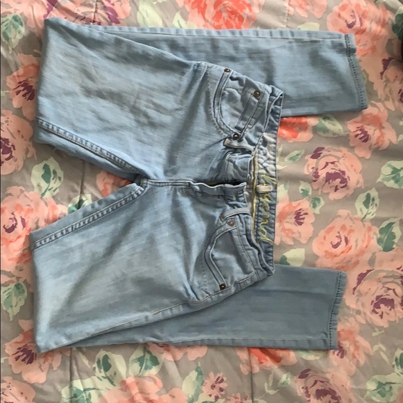 🎉Roxy Legend Light Blue Straight Leg Jeans - Picture 1 of 8